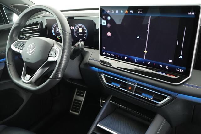 Volkswagen TIGUAN 1.5 eTSI 150pk R-Line Black Style Trekhaak 360Camera Head-Up Leder Memory h/k Stoelverwarming Panoramadak
