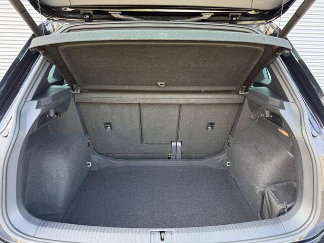 Volkswagen TIGUAN 1.4 TSI 4-Motion R-line NAP BTW Pano Virtual C. Camera 1e eigena