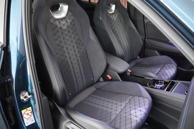 Volkswagen TIGUAN 1.5 eHybrid 204pk R-Line Edition Black Style Panoramadak Trekhaak 360Camera Stoelverwarming Virtual Cockpit Navigatie