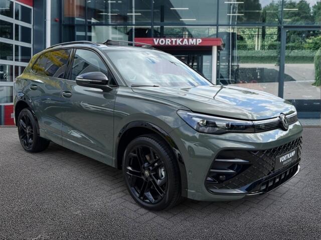 Volkswagen TIGUAN 1.5 TSI eHYBRID R-LINE 272PK TREKHAAK/PANO-DAK/ELEK-KLEP/HUD/ACC/STOEL+STUURVERW