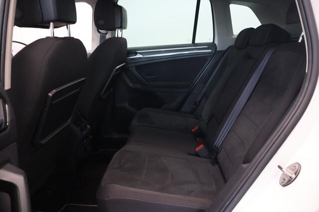 Volkswagen TIGUAN 1.4 TSI ACT R Line 150pk | Trekhaak | Stoelmassage | Carplay