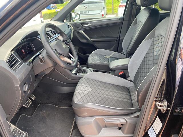 Volkswagen TIGUAN 1.4 TSI eHybrid R-Line Business+ | PHEV | 245Pk | Trekhaak | Black Pakket | 19Inch | A- Camera Elec A-Klep | SOH 89,8% |