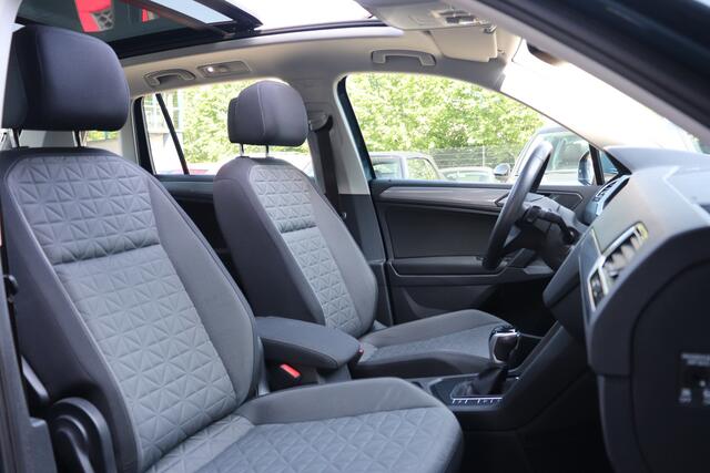 Volkswagen TIGUAN 1.4 TSI eHybrid PHEV Trekhaak Pano ACC