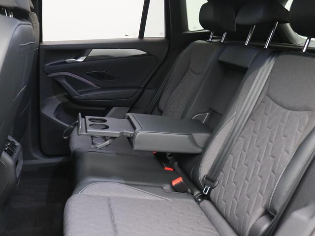 Volkswagen TIGUAN 1.5 eHybrid Life Edition 204PK DSG Trekhaak, 360gr. Camera, Keyless, Elektr. Achterklep, 18" LM Velgen, Side Assist, Stoel-Stuurverwarming