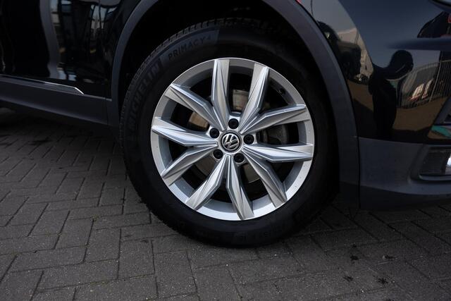 Volkswagen TIGUAN Allspace 1.4 TSI DSG-6 Highline 7p. | 7-Persoons | Lederen Bekleding | Stoelverwarming | Elektrisch Verstelbare Voorstoelen | Active Info Display | Elektrische Achterklep | Keyless Entry | LED Koplampen |