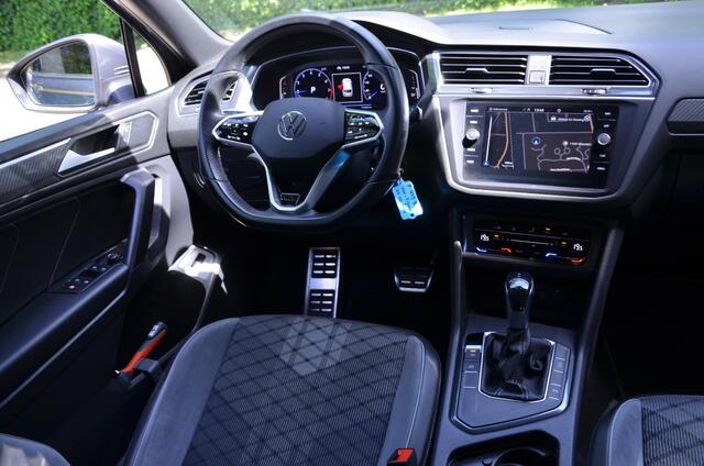 Volkswagen TIGUAN Allspace 1.5 TSI R-Line 7 Persoons. Automaat/Navi/Pdc/Ecc/Achteruitrijcamera/Panoramadak/Virtueel dashboard/Privacy-Glass/Cr-Controle/20-Inc Lmv/Trekhaak-Afnb