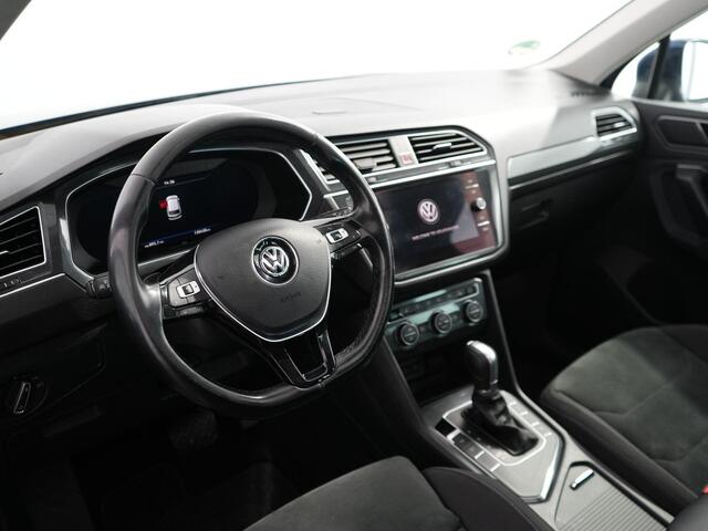Volkswagen TIGUAN 1.4 TSI ACT Highline | Pano | Zwenkhaak | ACC | Winterpakket |