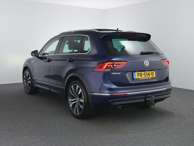 Volkswagen TIGUAN 1.4 TSI ACT Highline | Pano | Zwenkhaak | ACC | Winterpakket |