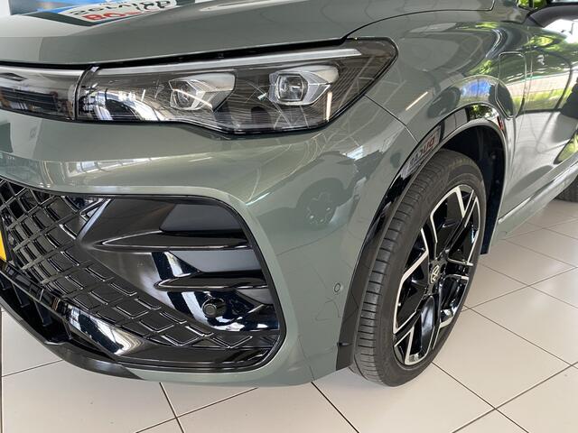 Volkswagen TIGUAN 1.5 eHybrid R-Line Edition 272 PK Full option, pano, trekhaak, headup