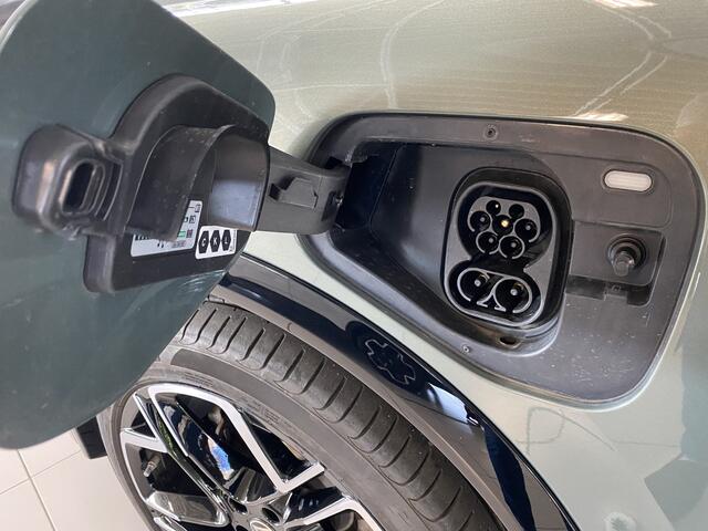 Volkswagen TIGUAN 1.5 eHybrid R-Line Edition 272 PK Full option, pano, trekhaak, headup