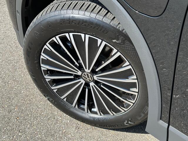 Volkswagen TIGUAN 1.5 eHybrid Elegance 204pk | Trekhaak | Camera | Head-up | All-season | Dode hoek | Elek. klep | incl. verlengde garantie