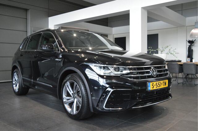 Volkswagen TIGUAN 1.5 TSI 2X R-LINE navi pano leer camera trekhaak 150 pk !!