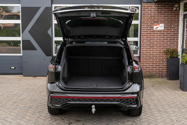 Volkswagen TIGUAN 1.5 eHybrid R-Line | Panoramadak | Stoelventilatie | Memory | Trekhaak | Massage | 360 |