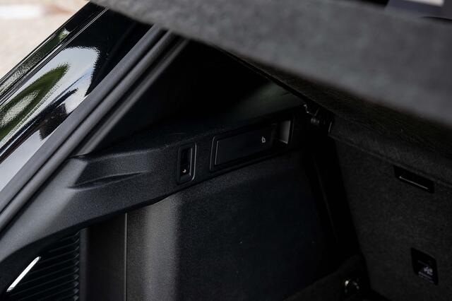 Volkswagen TIGUAN 1.5 eHybrid R-Line | Panoramadak | Stoelventilatie | Memory | Trekhaak | Massage | 360 |