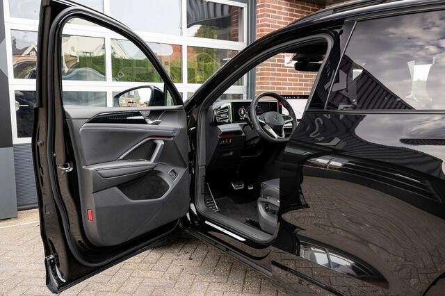 Volkswagen TIGUAN 1.5 eHybrid R-Line | Panoramadak | Stoelventilatie | Memory | Trekhaak | Massage | 360 |