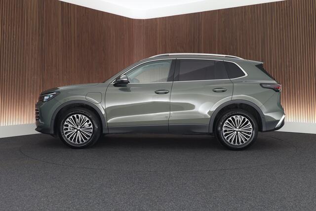 Volkswagen TIGUAN 1.5 eHybrid 204pk Elegance Trekhaak Camera Stoelverwarming Keyless Virtual Cockpit Navigatie