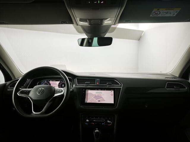 Volkswagen TIGUAN 1.4 TSI eHybrid Elegance | Trekhaak elektrisch wegklapbaar | Head-Up Display | Achteruitrijcamera | Stoel- en stuurverwarming