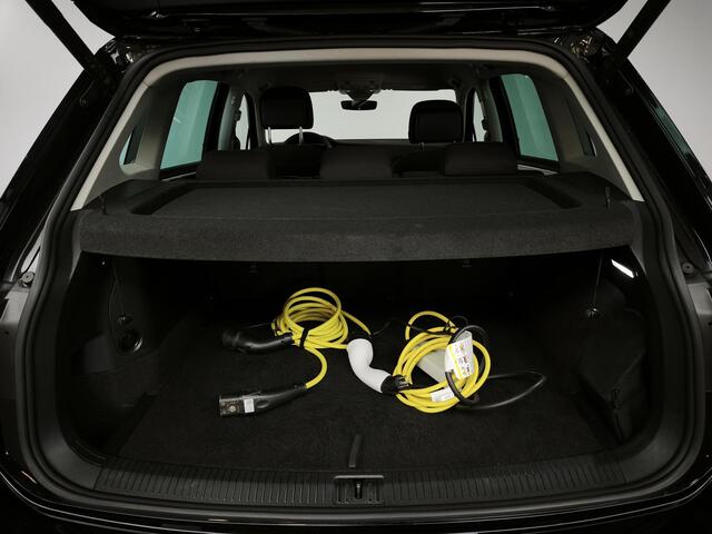 Volkswagen TIGUAN 1.4 TSI eHybrid Elegance | Trekhaak elektrisch wegklapbaar | Head-Up Display | Achteruitrijcamera | Stoel- en stuurverwarming