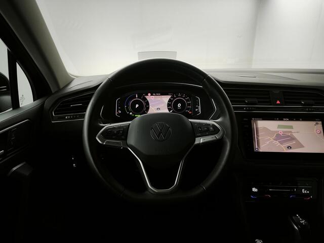 Volkswagen TIGUAN 1.4 TSI eHybrid Elegance | Trekhaak elektrisch wegklapbaar | Head-Up Display | Achteruitrijcamera | Stoel- en stuurverwarming
