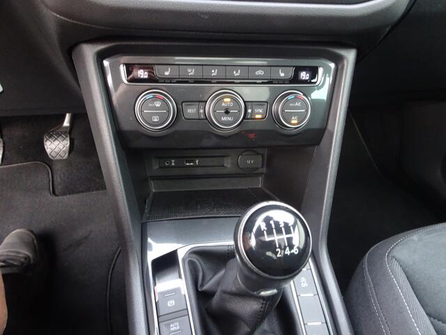 Volkswagen TIGUAN 1.4 TSI Comfortline Automatische airco, panorama dak, stoelverwarming, navigatie, led verlichting, massage stoel, navigatie, licht metalen velgen, enz.