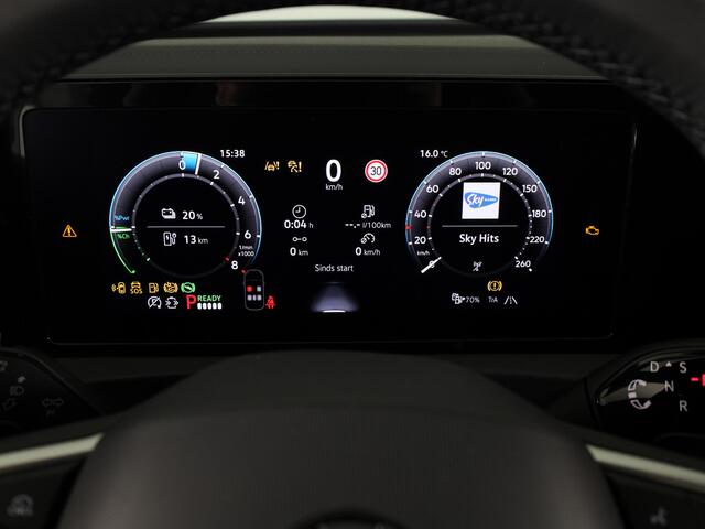 Volkswagen TIGUAN R-Line Edition 1.5 eHybrid 272 PK DSG | 20" LM | IQ.Light | 360 graden camera | Panoramadak | Stoelventilatie |