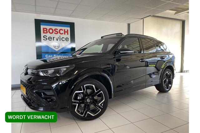 Volkswagen TIGUAN 1.5 eHybrid R-Line Edition 272 PK Full Option, Panoramadak , Headup , Trekhaak, Leer , Massage stoelen
