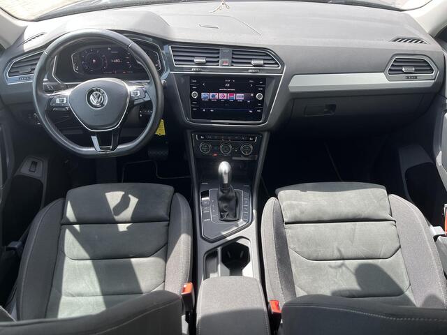 Volkswagen TIGUAN 1.5 TSI ACT Comfortline Business / Trekhaak (1.800KG) / Adaptief Cruise Control / 360 Camera / Dakrails / Massage Functie Voorstoelen / Stoel-. Stuur Verwarming / Airco / Navigatie / Bluetooth / Radio /