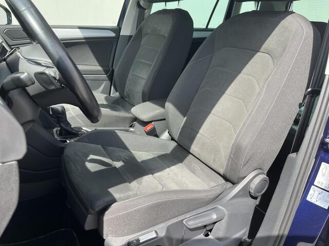 Volkswagen TIGUAN 1.5 TSI ACT Comfortline Business / Trekhaak (1.800KG) / Adaptief Cruise Control / 360 Camera / Dakrails / Massage Functie Voorstoelen / Stoel-. Stuur Verwarming / Airco / Navigatie / Bluetooth / Radio /