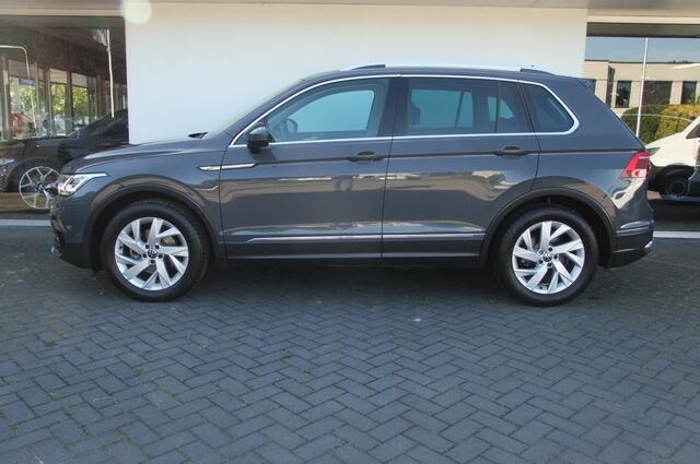 Volkswagen TIGUAN 1.5 TSI Elegance / Facelift! / Trekhaak af-fabriek/ IQ light/ Carplay/ Stoelverwarming/ Camera