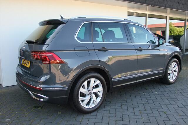 Volkswagen TIGUAN 1.5 TSI Elegance / Facelift! / Trekhaak af-fabriek/ IQ light/ Carplay/ Stoelverwarming/ Camera