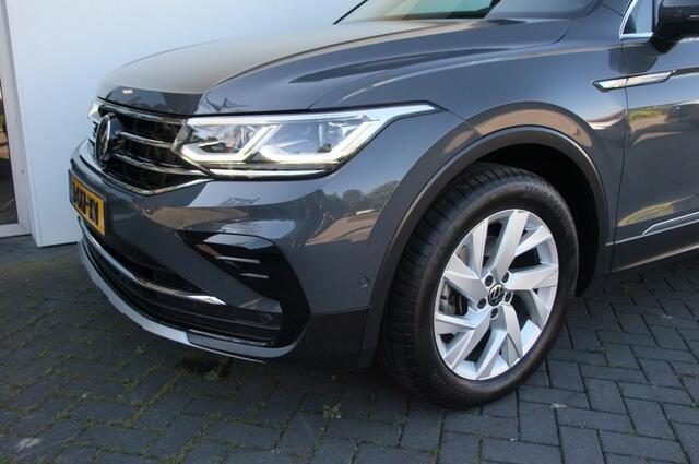 Volkswagen TIGUAN 1.5 TSI Elegance / Facelift! / Trekhaak af-fabriek/ IQ light/ Carplay/ Stoelverwarming/ Camera
