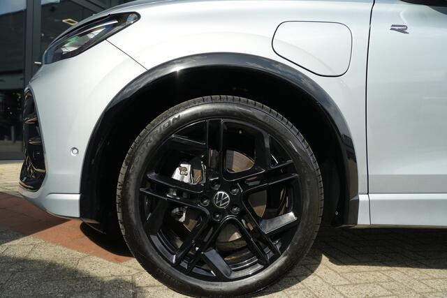 Volkswagen TIGUAN 1.5 eHybrid R-Line Exclusive Black Style Panoramadak/Trekhaak/360Camera