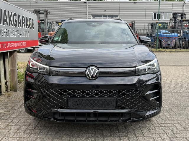 Volkswagen TIGUAN 1.5 eHybrid R-Line Black Style 272pk 20"/VOL Leder + memory/Trekhaak/Harman Kardon/Stuur + stoelverwarming + koeling/Matrix LED/Dodehoek/Head-up