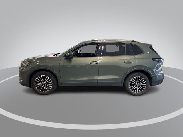 Volkswagen TIGUAN 1.5 eTSI 130pk DSG · 360 Camera · Wegklapbare Trekhaak · Apple/Android Car Play · Navigatie · 18'' Inch ·