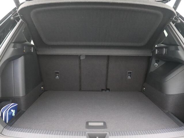 Volkswagen TIGUAN 1.5 eHybrid R-Line Edition 272PK DSG Panoramadak, Trekhaak, 20" LM Velgen, Black Style, 360gr. Camera, Head-Up Display, Navi via Apple Carplay/Android Auto