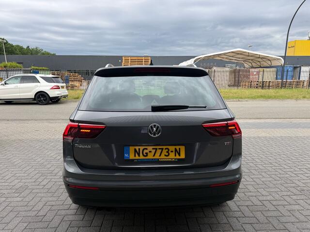 Volkswagen TIGUAN 1.4 TSI ACT Connected Series | 1E EIGENAAR | 12MND GARANTIE | AUTOMAAT | ACC | PANO | TREKHAAK | DAB | CARPLAY | NAVI | STOELVERW |