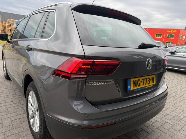 Volkswagen TIGUAN 1.4 TSI ACT Connected Series | 1E EIGENAAR | 12MND GARANTIE | AUTOMAAT | ACC | PANO | TREKHAAK | DAB | CARPLAY | NAVI | STOELVERW |