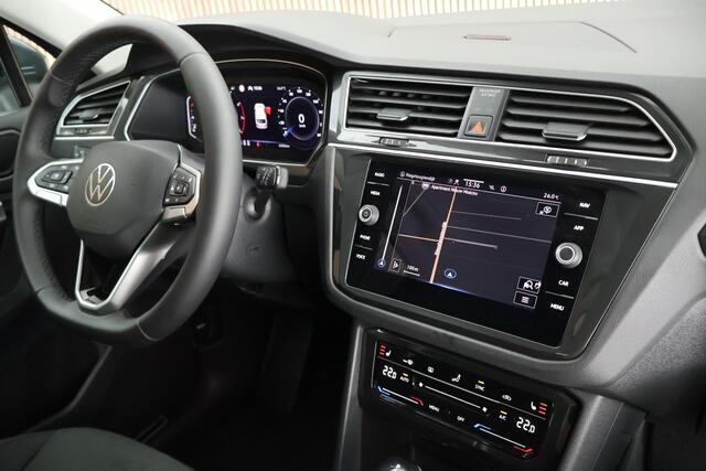 Volkswagen TIGUAN 1.5 TSI 150pk DSG Elegance Trekhaak Camera Stoelverwarming Navigatie Keyless Stoelverwarming IQ.Light