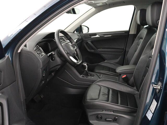 Volkswagen TIGUAN 1.4 TSI eHybrid Elegance Exclusive | SOH 88% | Panoramadak | Leder | Stoelverwarming | 360 Camera | Virtual Cockpit | Adaptive cruise | Carplay | Sfeerverlichting | Navigatie | Matrix LED | PHEV | Plug In