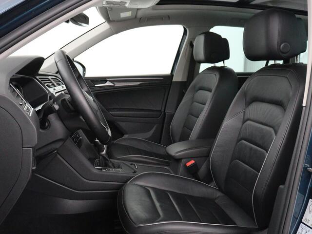 Volkswagen TIGUAN 1.4 TSI eHybrid Elegance Exclusive | SOH 88% | Panoramadak | Leder | Stoelverwarming | 360 Camera | Virtual Cockpit | Adaptive cruise | Carplay | Sfeerverlichting | Navigatie | Matrix LED | PHEV | Plug In