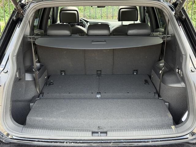 Volkswagen TIGUAN Allspace 1.5 TSI R-Line Business 7p. | Leer | Trekhaak | Pano | Stoelventilatie