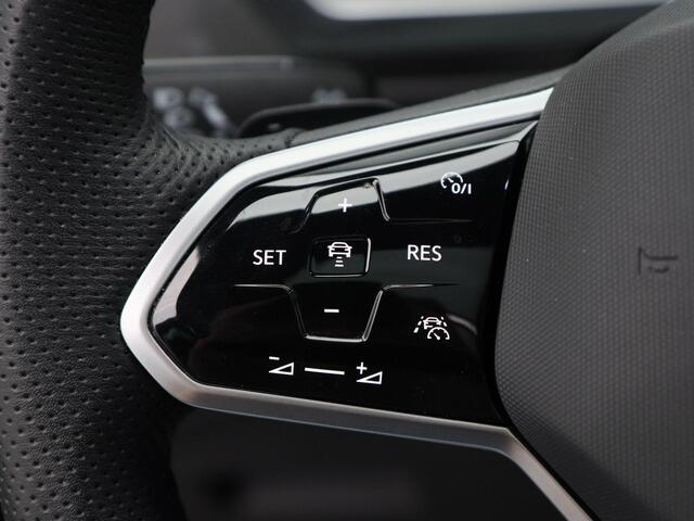 Volkswagen TIGUAN 1.5 TSI R-Line Business+ | Stoel/Stuurverwarming | Panorama dak | Adaptive Cruise | Trekhaak | Camera | IQ LED | CarPlay | 19 Inch | 72.960 Km !!