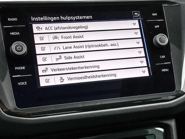 Volkswagen TIGUAN 1.4 TSI 245pk eHybrid Elegance · Panoramadak · Camera · P-Sensoren · Dodehoek Detectie · 19'' Inch ·