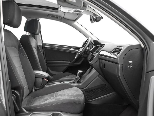 Volkswagen TIGUAN 1.4 TSI 245pk eHybrid Elegance · Panoramadak · Camera · P-Sensoren · Dodehoek Detectie · 19'' Inch ·