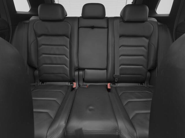 Volkswagen TIGUAN 1.5 TSI R-Line | PANO | 360° | ADAPTIVE | H&K | STOEL- EN STUURVERW. | TREKHAAK