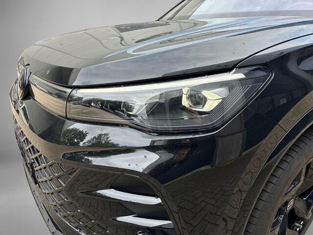 Volkswagen TIGUAN 1.5 204pk DSG eHybrid R-Line Edition · Panoramadak · Wegklapbare Trekhaak · 360 Camera · Massage · Black Style · 20'' Inch · Garantie t/m 23-09-2030 of 100.000km