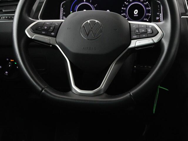 Volkswagen TIGUAN 1.4 TSI eHybrid Elegance Exclusive | SOH 90,1% | Panoramadak | Leder | Trekhaak | Stoelverwarming | Camera | Virtual Cockpit | Adaptive cruise | Carplay | Navigatie | Matrix LED | PHEV | Plug In