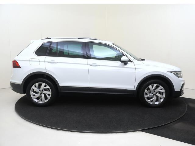 Volkswagen TIGUAN 1.4 TSI eHybrid Elegance | SoH 94% | Panoramadak | Keyless | Parkeerassistent | Achteruitrijcamera | Navigatie | LED matrix verlichting | Adaptieve cruise control |
