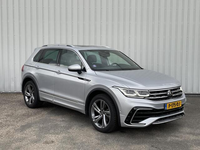 Volkswagen TIGUAN 1.5 TSI R-Line Business+ | Panoramdak | Trekhaak | Dodehoek Detectie | Achteruitrijcamera | Stoel- en stuurverwarming