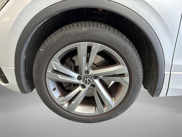 Volkswagen TIGUAN 1.4 TSI 245pk DSG eHybrid R-Line Business · Apple/Android Car Play · Lederen Bekleding · Wegklapbare Trekhaak · Stoelverwarming voor & achter · Navigatie · 19'' Inch ·